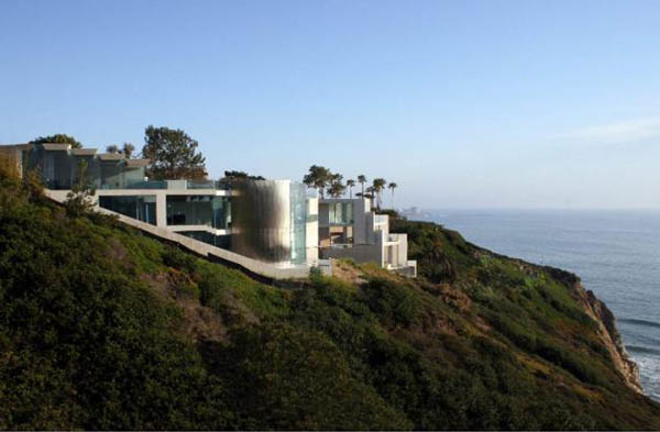 Razor residence 16 Astonishing Concrete and Glass Residence with Stunning Views of the Ocean