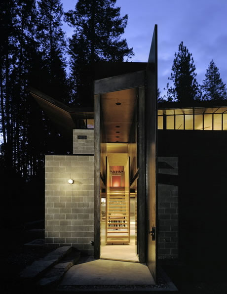 Beautiful Houses: Chicken Point Cabin in Idaho