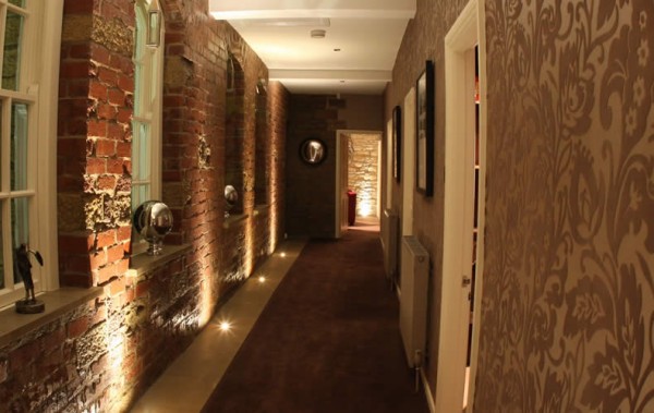 brick hallway e1293746515526 How to Change the Look of your Interiors with Brick