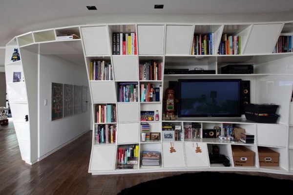 bookc5 550x366 Incredible Bookcase Apartment in Brasil by Triptyque Studio