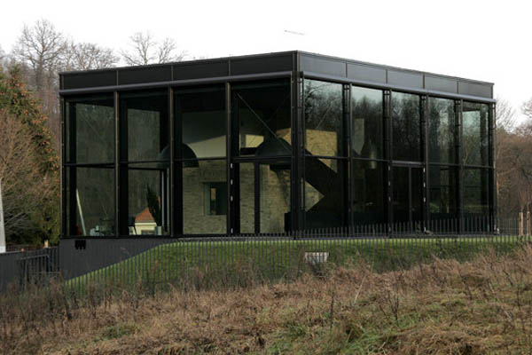 Natkevicius family home Old Cannon Foundry Modified into a Contemporary Glass Family Home