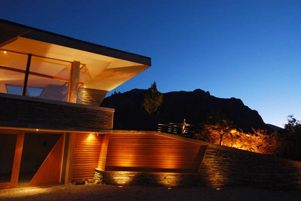 Ribbon-House (7) Ribbon House 7 Expressive Vacation House Composed of Surprising Geometric Volumes