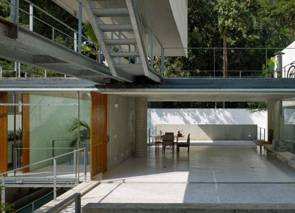 Carapicuiba house 11 Contemporary Brazilian Residence with Distinct Design: The Carapicuiba House
