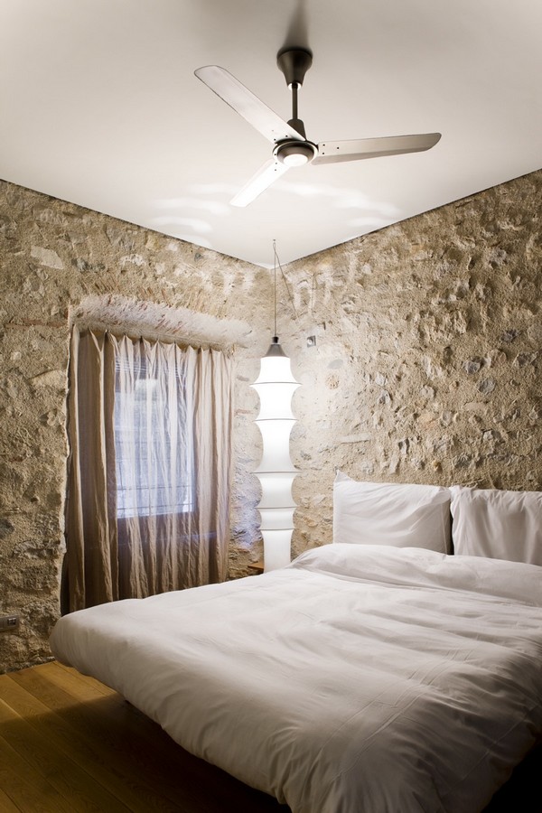 Guests bedroom Guests bedroom Breathtaking Medieval Building Turned Into Contemporary Living Space