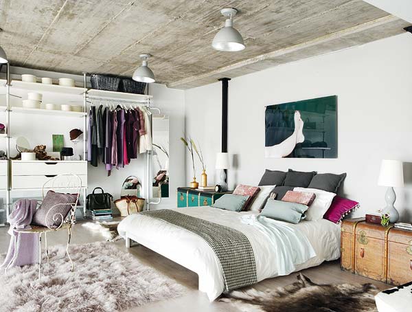 Artistic two-leveled loft in Madrid
