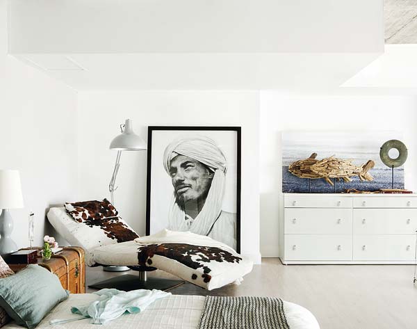 Artistic two-leveled loft in Madrid