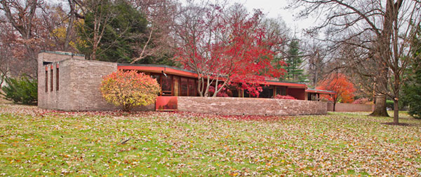 Frank Lloyd Wright 1 Frank Lloyd Wrights Kenneth Laurent House in Illinois Up For Auction