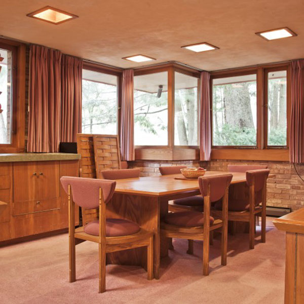 Frank Lloyd 3 Frank Lloyd Wrights Kenneth Laurent House in Illinois Up For Auction