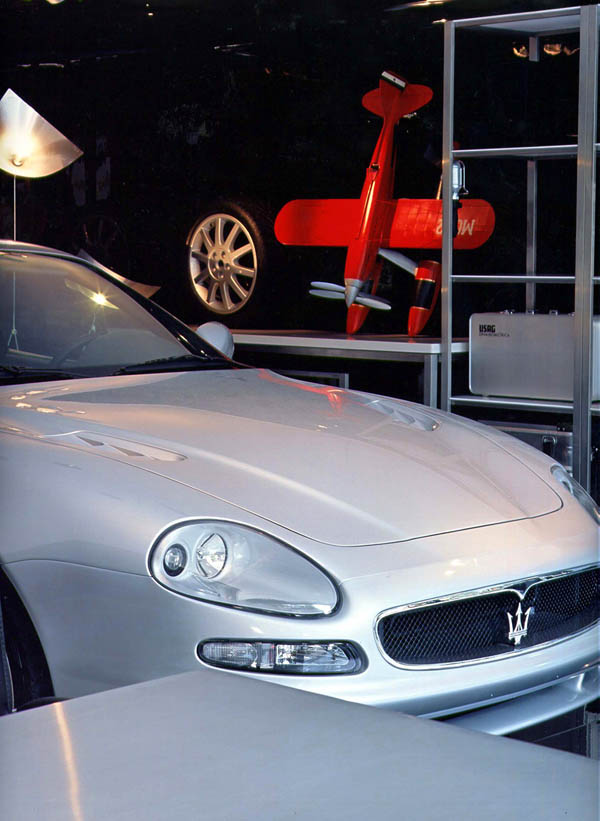 Modern Garage by Brunete Fraccaroli 10 Striking Transparency Showcased By A Modern Live In Garage