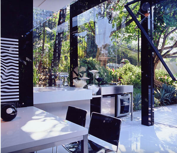 Modern Garage by Brunete Fraccaroli 16 Striking Transparency Showcased By A Modern Live In Garage