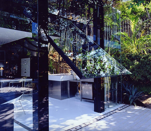Modern Garage by Brunete Fraccaroli 17 Striking Transparency Showcased By A Modern Live In Garage