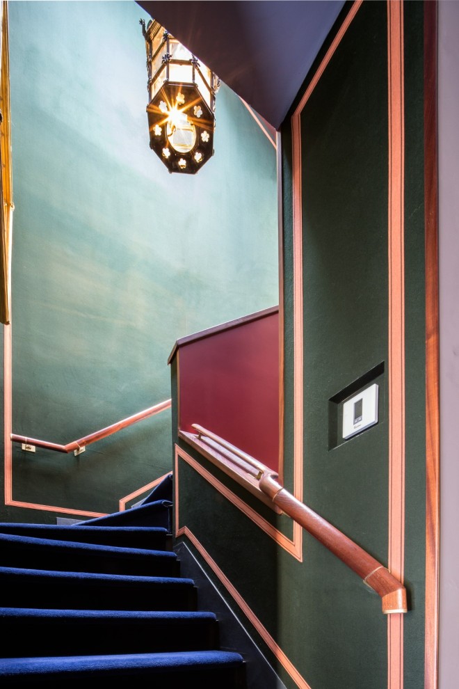 75_bedford_stairs