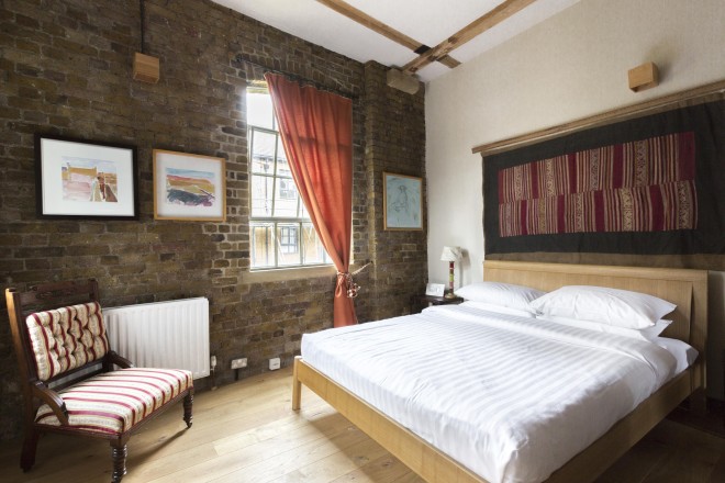 queen-elizabeth-street-bedroom-2 (1)