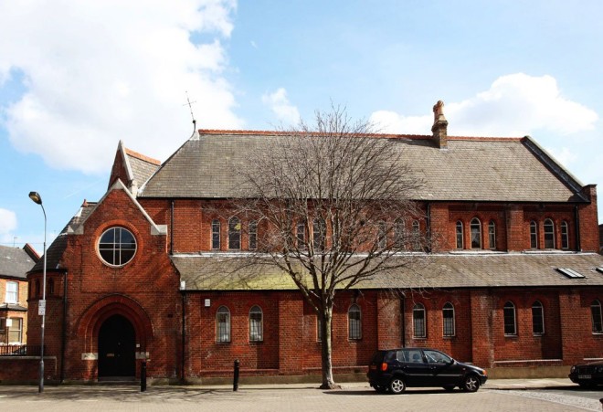 Kenmont-Gardens-Church-Converted-Residence-in-London-01